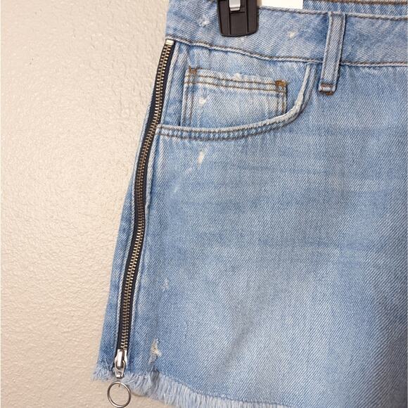 Forever 21 High Rise Shorts - Picture 2 of 3